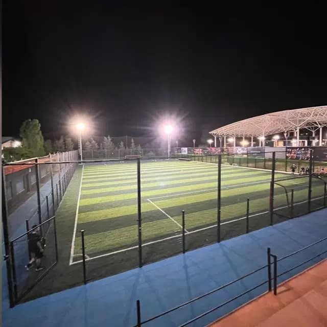 زمین فوتبال