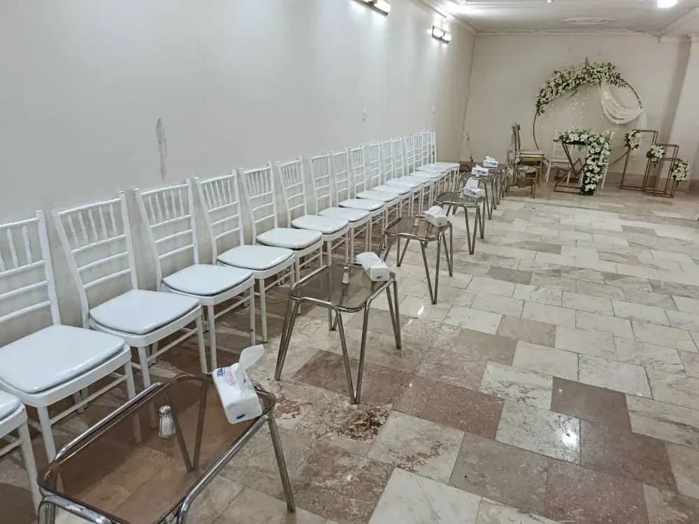 صندلی سفید