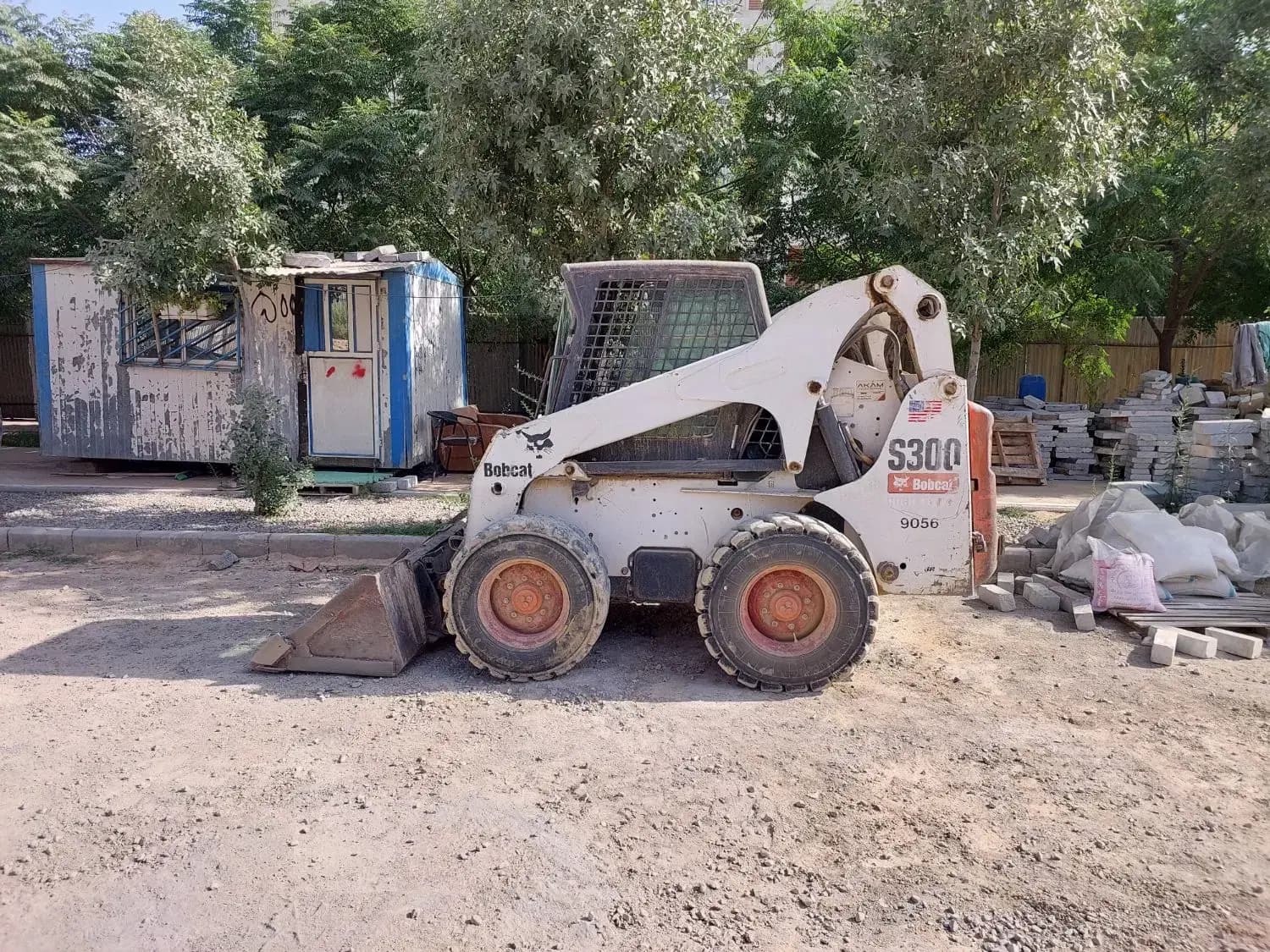 بابکت خاکبرداری رمپ بارگیری نخاله