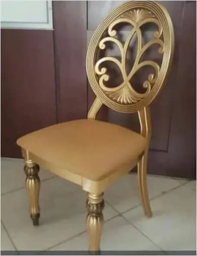 صندلی مبل پلیمری طلایی