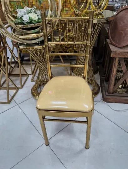 صندلی شیواری طلائی